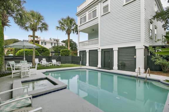 3800 Cameron Boulevard | AvantStay | Pool, Ocean Views, Deck