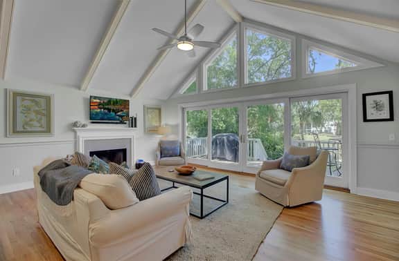 19 Oyster Row by AvantStay | Lakefront Home w/ Golf Course Views