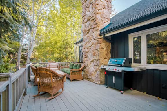 River House | Hot Tub + 15min to Downtown & Skiing