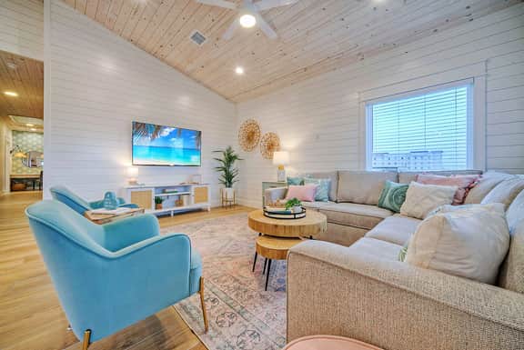 Private Pool, Firepit, Balcony, Patio | Boat Parking | Mint to Be by AvantStay