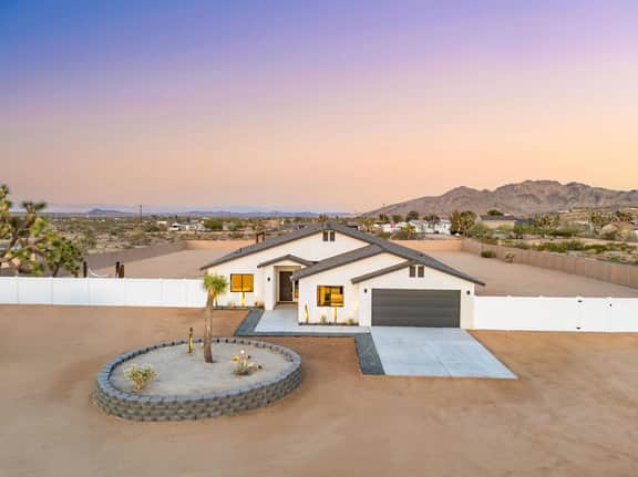 Bocce, Pool+Spa, Game Room, Firepit | Modern Oasis | Yucca Haven by AvantStay