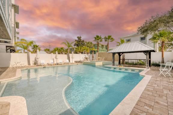 Monarch by AvantStay | Stunning Estate 1 Block to Beach, Swim Up Bar, Hot Tub, & Rooftop Views