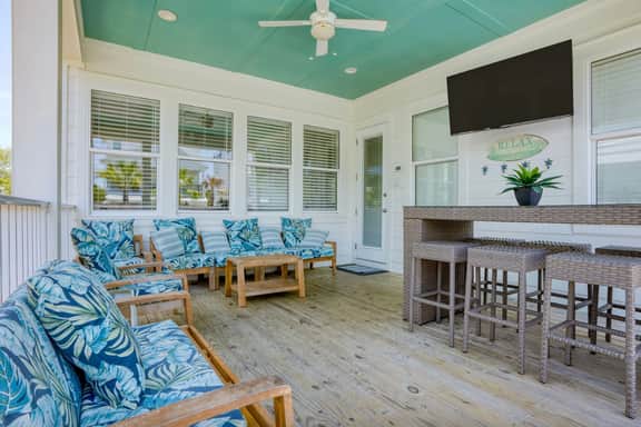 Clear Sky by AvantStay | Sleeps 20 | 5 Min Walk to the Beach