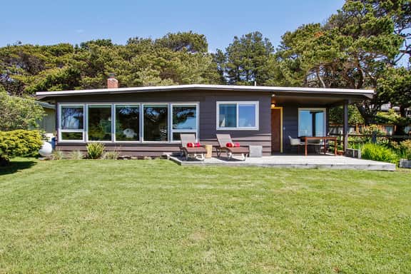 Modern Love by AvantStay | Serene Home in Arch Cape w/ Large Yard in Great Location