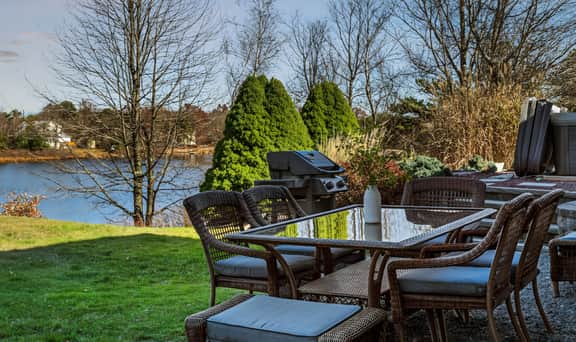Laker's Pointe by AvantStay | Lakefront Private Peninsula | Hot Tub, Game Room