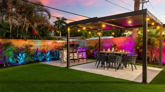Soleil Oasis by AvantStay | World Cup 2026 + Mins to Beach | Screened Pool + Outdoor Lounge