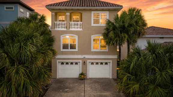 Spyglass by AvantStay | 5BR + 3 Balconies + Community Pool | Walk to Beach + Minutes to HarborWalk Village & Henderson Beach State Park