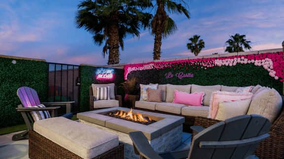 La Casita Retreat Coachella by AvantStay | Pool + Spa | Putting Green + Game Room | Mins to Coachella Fest