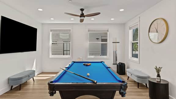 Grayton Dreams by AvantStay | Sleeps 32 | Group Retreat • Pool + Game Room + Golf Carts