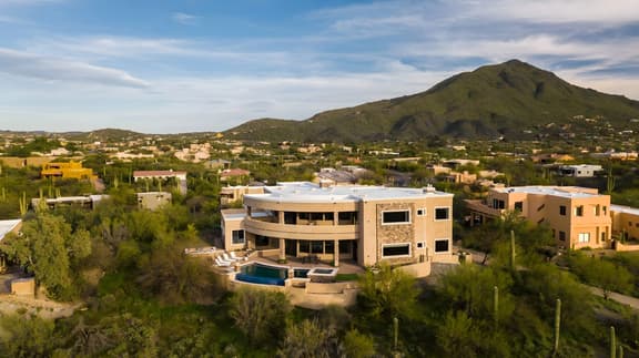 Luxe Scottsdale Desert Oasis • Infinity Pool, Spa, Panoramic Views + Firepit