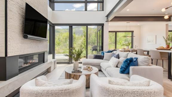 Encore by AvantStay|Minutes from the Slopes in PC! w/ Hot Tub
