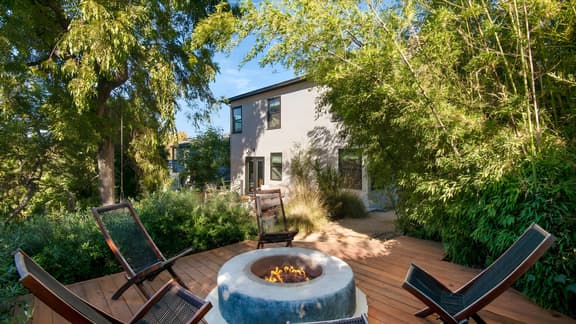 Silver Screen by AvantStay | Luxe Backyard Escape
