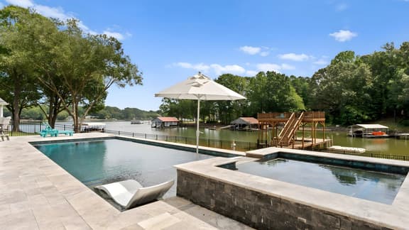 New Saltwater Pool + Spa, Views | Wilson Hideaway