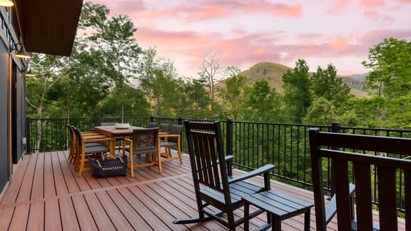Luxe Cabin w/ Hot Tub, Views & Game Room – Sleeps 10 | Do Good Holler by AvantStay