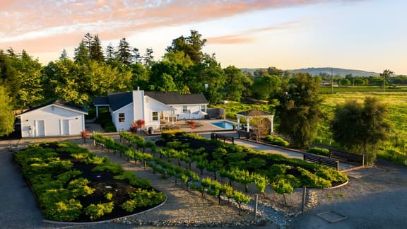 Chic Sonoma Oasis w/ Pool, Bocce, Hot Tub + Minutes to Downtown