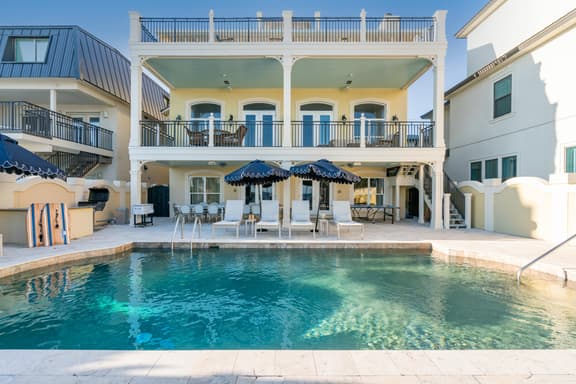 Promenade by AvantStay | Beach Front Mansion w/ Breathtaking Views & Pool!