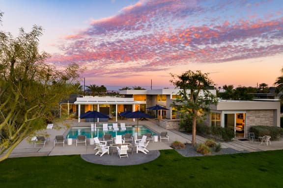 Polo Villa 1 by AvantStay | Features Expansive Putting Green, Pool, Spa & Outdoor Firepit | 5 Bedrooms