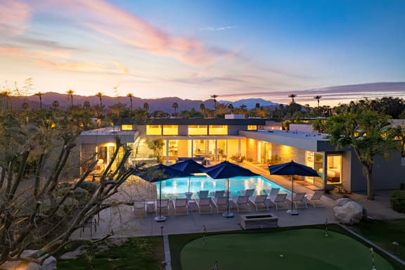 Polo Villa 10 by AvantStay | Backyard Oasis w/ Putting Green | 6 Bedrooms.