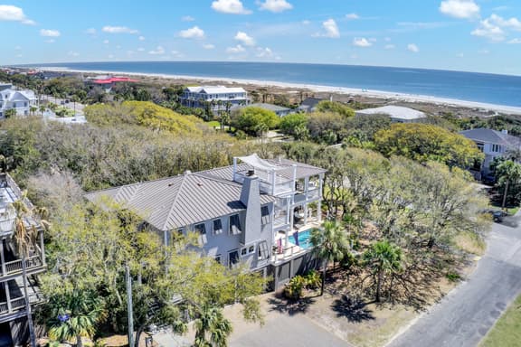 Steps to the Beach! Pool, Gym, Game Room, Movie Theater | 3301 Palm by AvantStay