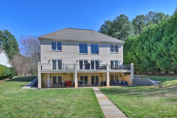 Knotty Pines by AvantStay | Lake Views, Renovated