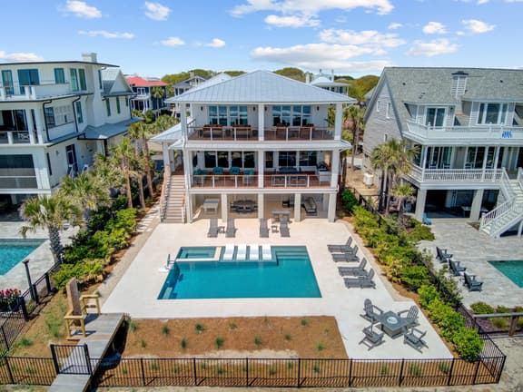 712 Ocean Blvd by AvantStay | New Construction w/ Pool, Game Zone, Private Beach Access, and Oceanfront Views