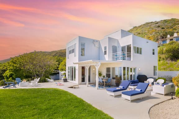 Stardust by AvantStay | Views, Hot Tub, Pool Table