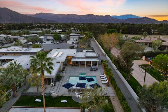 Polo Villa 7 by AvantStay | Features Entertainer's Backyard + Game room | 5 Bedrooms