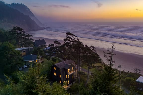 Stunning Ocean Views, Steps to Beach • Tranquil Retreat | Cove Keep by AvantStay