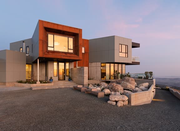 Belleza by AvantStay | Hilltop Mansion w/ Pool, Panoramic Views & Ultra Modern Interior