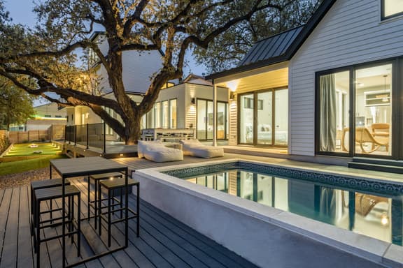 6BDR Luxe Pool Retreat • City Views, Ping Pong, Foosball, Guest House | Henley