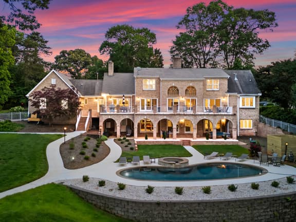 Shoreway Cove by AvantStay | Waterfront, Pool, Dock