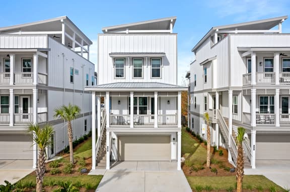 Sea Dweller by AvantStay | Rooftop Hot Tub + Gulf Views • Bikes + Pool Access + Near Beach