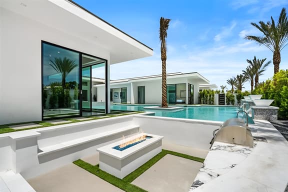 Sleeps 20 | Pool, Hot Tub, & Pickleball Stay in Indio | Bravo Villa #9