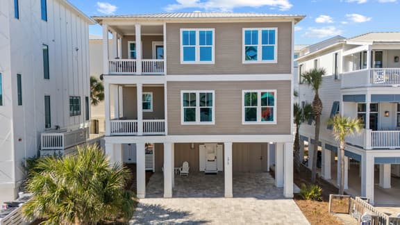 Grayt Digs by AvantStay | Next to Beach, Oceanview