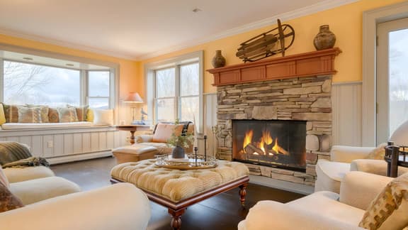 Catskill Park Farm by AvantStay | Huge Yard, Fire Pit | Near Windham Ski Resort