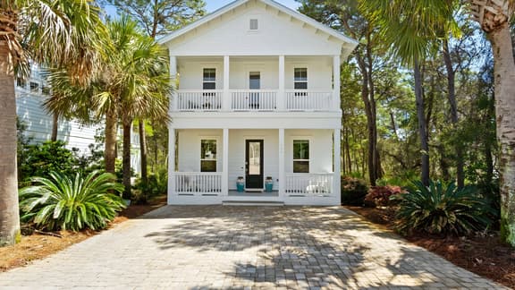 Near Inlet Beach Access&Lake Powell, Pool, Patio Lounge | G'Day 30A by AvantStay