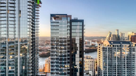 Sleeps 34! 11 Condos in New Austin High Rise w/ Rooftop Pool, Gym, Yoga Studio
