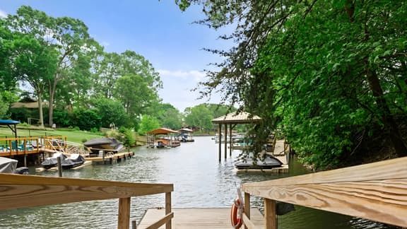 Making Waves by AvantStay | Sleeps 20 + Pool