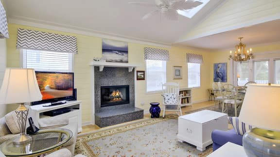 15 Pelican Bay by AvantStay | Close to Beach and Pool!
