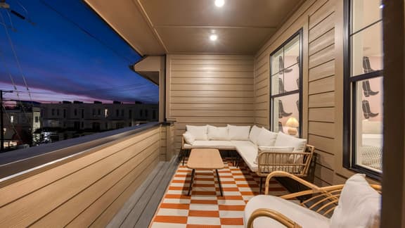 Sleeps 16 | 2 Modern Townhomes, Minutes to Broadway | Lischey & 98 Degrees by AvantStay