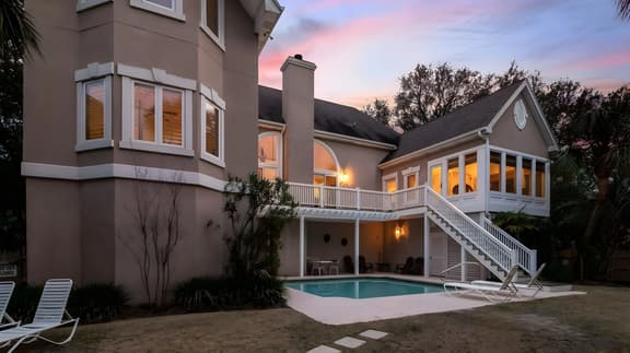 28 Beachwood West by AvantStay | Close to Beach, Multiple Decks & Private Pool!