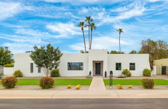 White Agate by AvantStay | Pool + Spa + Putting Green | Playground + Outdoor Dining | Minutes to Kierland