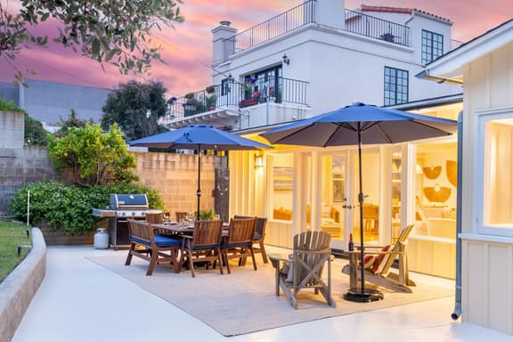La Jolla Living by AvantStay | A+ Location | Private Backyard Lounge