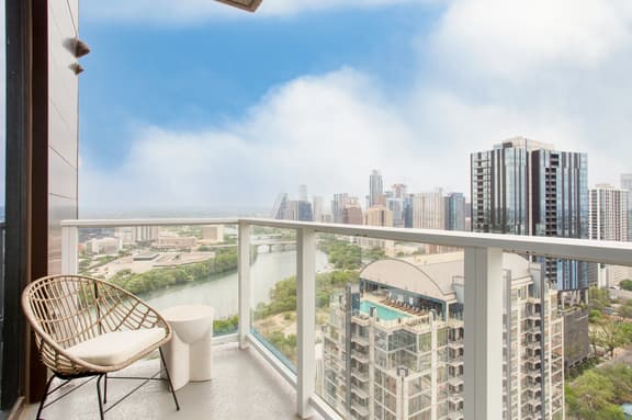 Carousel by AvantStay | Brand New Condo in Austin w/ Amazing Amenities