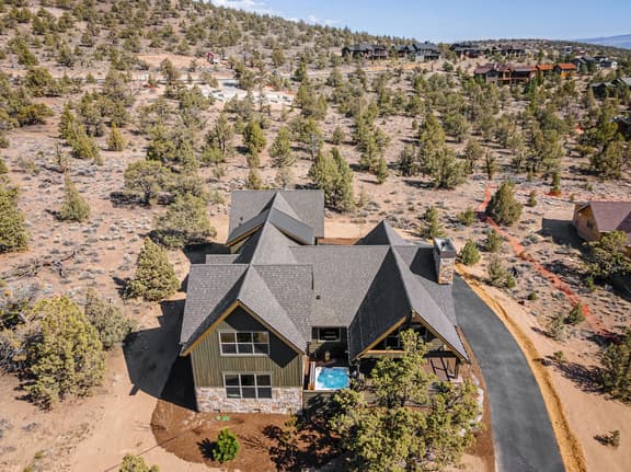 Starview at Brasada Ranch Resort by AvantStay | Stunning Home w/ HotTub & Close To World Class Golf!