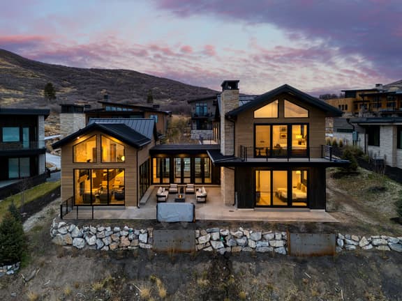 2 Min to Jordanelle Gondola • Hot Tub • Spa Suite • Movie Room & Mountain Views | Skyridge Summit by AvantStay
