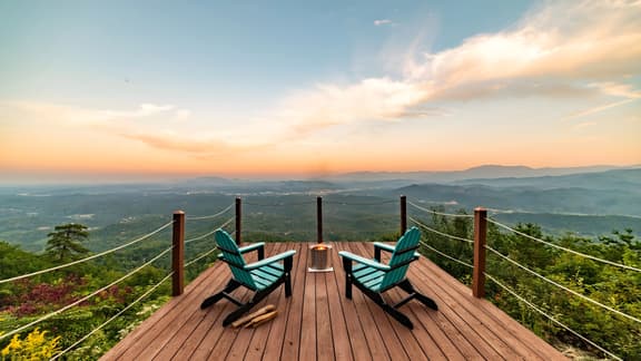 Panorama by AvantStay Unparalleled Views, Deck w/ HotTub, Game Room Pool Table