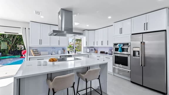 Soleil Breeze by AvantStay | Pool + Canalfront Home | 10 Mins to the Beach | World Cup 2026