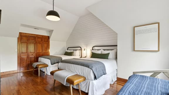 Rocking Chair Ridge by AvantStay | Lux Lodge | Hot Tub + Fire Pit + Game Room + Yoga Room + Mountain Views