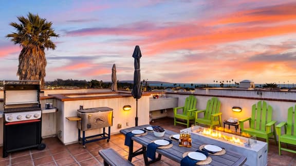 Stimson by AvantStay | Rooftop Firepit + Grill + Ocean Views | Walk to Pier